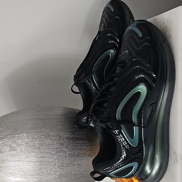 Nike Air Max 720 - Picture 5 of 7